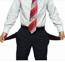 تحذيرات من إفلاس القطاع الصحي