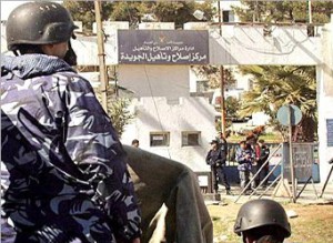 والد قاتل المقدادي يسلم ولده للامن