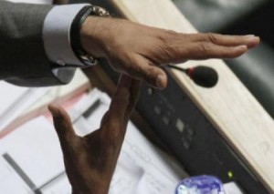 قانونية الأعيان تمهد لإعادة "المخدرات" إلى النواب