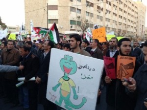 الأمن ينسحب ويسلم الدرك ويغلق كل الطرق المؤدية للداخلية