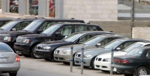 الجمارك : تحديد أسعار مركبات 2013 بواسطة الوكيل