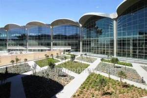 البطاينة لـ"عمون" : الأردن صاحب السيادة على المطار الجديد (صور)