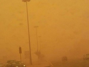 عاصفة رملية قوية تضرب اجزاء واسعة من الاردن