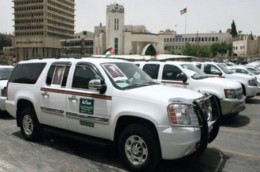 مشادات أمام مجلس النواب ..