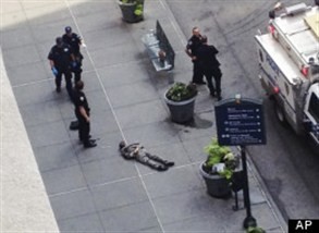 «ستيني» يطلق النار «عشوائياً».. ويقتل 13 شخصاً