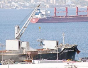 الباخرة الرومانية تشعل حرباً حكومية