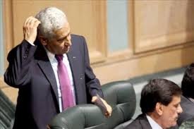 خمس نواب يحجبون الثقة في اليوم الأول