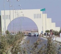 طالب يدهس 3 موظفي امن بجامعة ال البيت