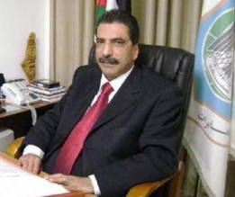 مرض غامض يصيب رئيس لجنة التحقيق في وفاة "عرفات "