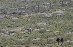 18 قذيفة سورية سقطت داخل حدودنا .. وحريق في الجانب السوري يمتد لأراضينا