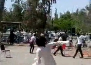 شاهد مشاجرة جامعة الحسين - فيديو