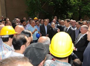 الأسد يظهر علناً وسط دمشق