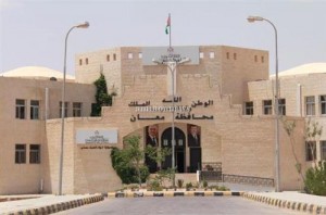 مطالبات بفتح جامعة الحسين ولا اغلاقات في الحسينية