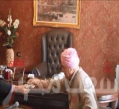 فيديو يكشف الشاهد المرتشي بقضية هروب مرسي من السجن