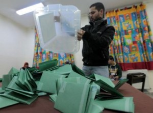 قرار قضائي باعادة فرز 15 صندوقا لتكميلية عمان