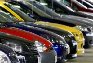 تفويض جمرك حرة الزرقاء بشطب السيارات القديمة الأسبوع المقبل