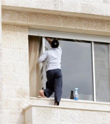 العفو الدولية: الأردن عاجز عن حماية الأجانب العاملين في المنازل