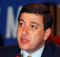 عوض الله يشارك في دافوس ممثلاً عن شركة اماراتية