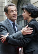 وزيرة العدل الفرنسية السابقة رشيدة داتي متهمة بمواعدة (8) رجال مرة واحدة