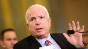 ماكين يطالب بـ أسلحة ثقيلة لمعارضة سوريا