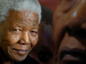 نلسون مانديلا في "وضع حرج"