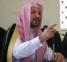 المطار : إسلام يُهان وأذان يُمنع من الرفع