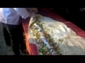 بالفيديو ... أطول سندويشة فلافل بالعالم Made in Jordan