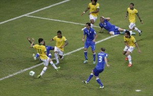 نجوم السامبا يهدمون طموح الازوري في كأس القارات - صور