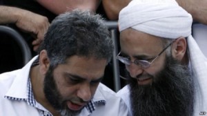 أنباء عن مقتل الشيخ احمد الأسير والفنان فضل شاكر وتشوه جثتيهما