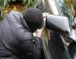 لبنان يعتقل عصابة أردنية لسرقة السيارات