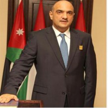 سفارتنا بمصر تنشر هواتفها وتطلب ترشيد الحركة !!