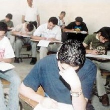 احتجاجات واسعه لطلبة التوجيهي في الطفيله على إمتحان اللغه الانجليزيه