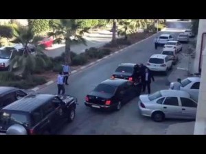 بالفيديو: محمد عساف ينقل الى المستشفى مغمى عليه