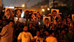 63 بالمئة من المصريين يعارضون عزل مرسي