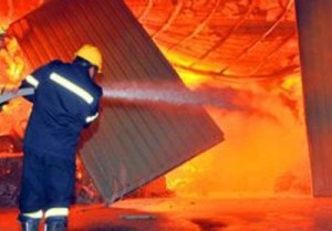 حريق بسوق (البالات) في مخيم الزرقاء