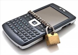 الحكومة أمام "العدل العليا" لرفعها ضريبة الخلوي