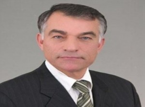 وزير الصحة يلوح بالاستقالة