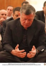 الملك و ولي العهد صليا الجمعة الاخيرة من رمضان في مسجد الحسين بن طلال- صور