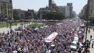 التلفزيون المصري: وزارة الداخلية ترفض استخدام العنف لفض الاعتصامات المؤيدة للإخوان المسلمين