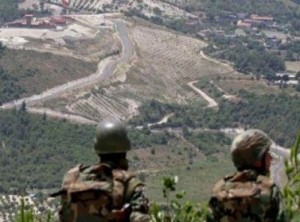 الرمثا..اصابة ضابط خلال مطاردة أمنية فجر اليوم..... واعتقال 12 مهربا للسلاح والمخدرات والاغنام