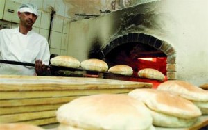 المومني: سعر كيلو الخبز بعد "التحرير"