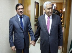 وزير يكشف: النسور يريد إستمرار السرور رئيسا