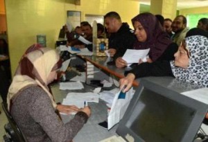 الحكومة: مستمرون بصرف الدعم