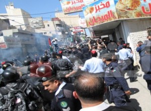 "الانذار الأخير" ...حراكات تحذر وتهدد بحرق مقرات الاخوان في الاردن
