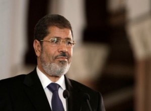مصر: إحالة مرسي مع 14 آخرين للجنايات