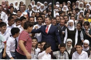 الملك يحضر "الطابور الصباحي"