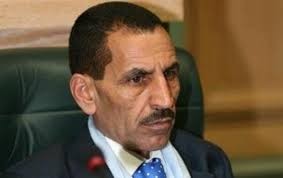 المناصير يدعو النواب للحضور بالملابس الداخلية..!!