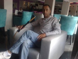 صورة رافت علي بالارجيلة ..!!