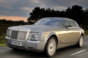 خليجيون يدفعون 19 ألف دولار يوميا لإيجار سيارة في لندن !!