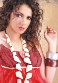 هل ارتدت دنيا سمير غانم الحجاب !! .. شاهد الصورة